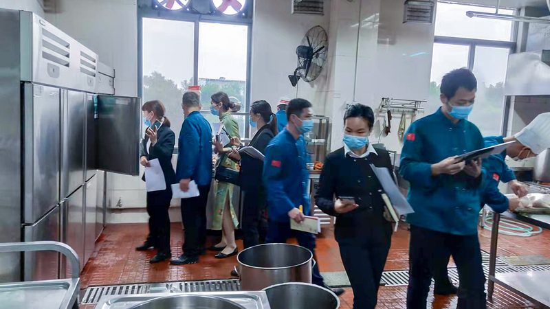 在选购无糖儿童饼干时，家长还应关注产品的认证标识。以下是一些常见的认证标识：